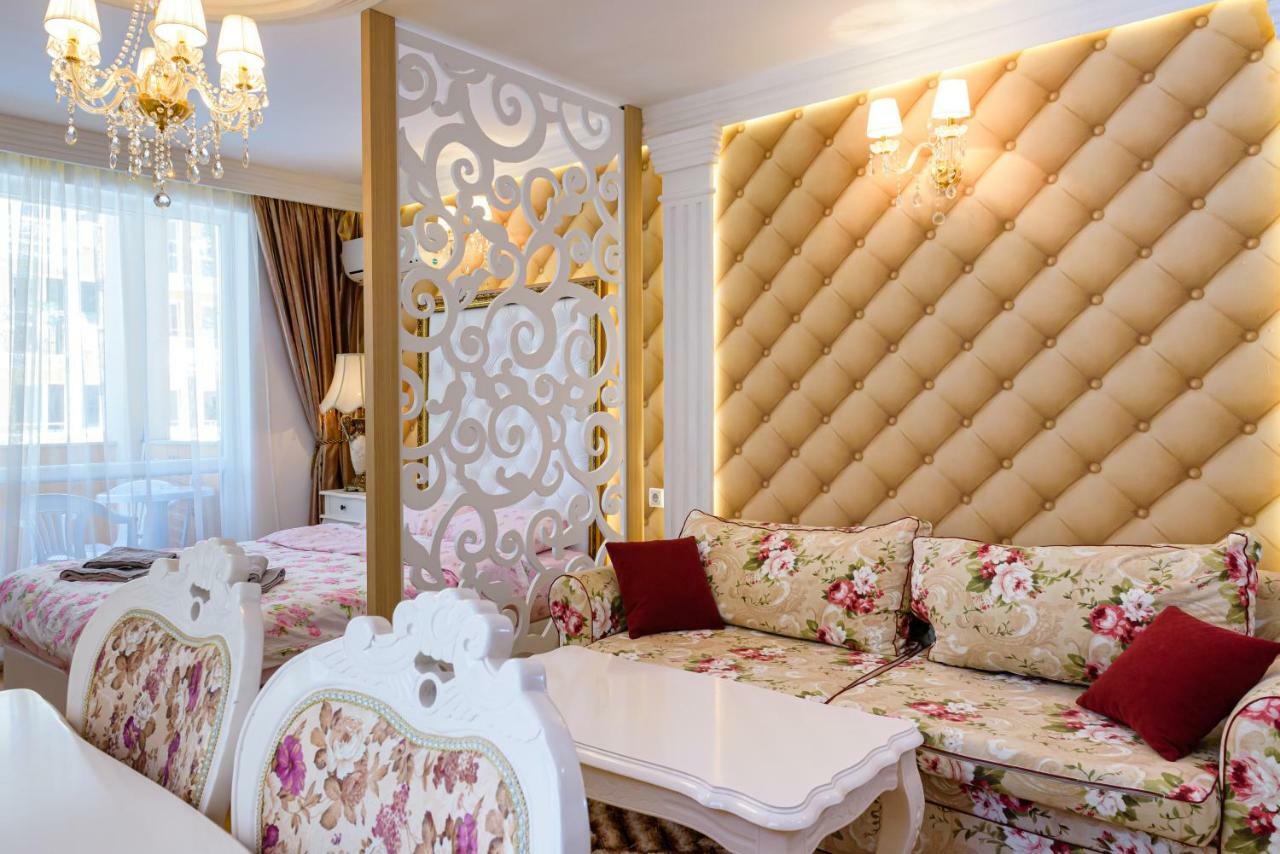 Sweet Homes *