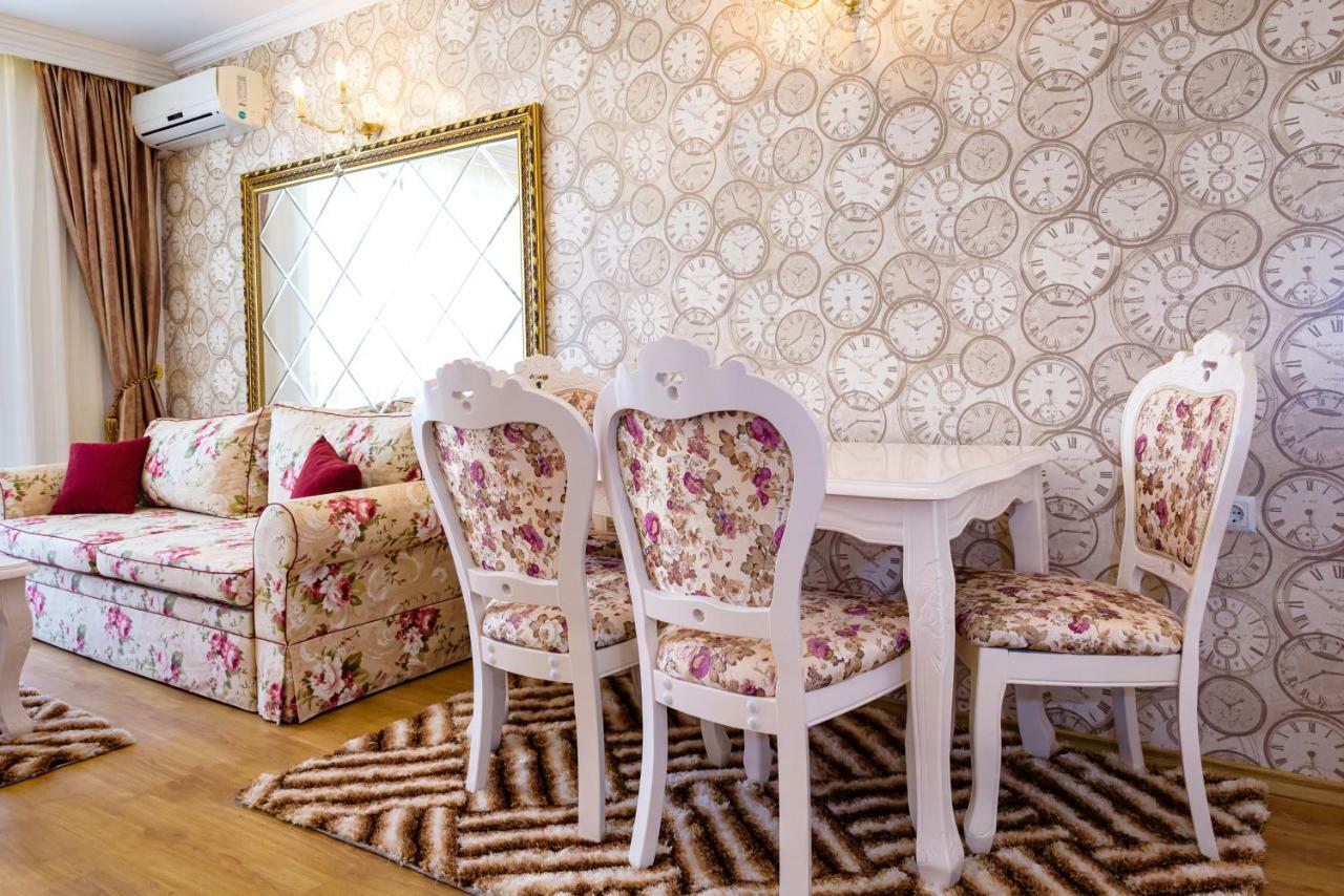Apartment Sweet Homes